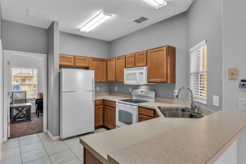 Townhouse in Lakeland, Florida 4 bedrooms, 137.4 sq.m. № 1899411 - photo 10