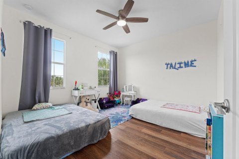House in Delray Beach, Florida 5 bedrooms, 264.59 sq.m. № 2401225 - photo 25