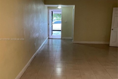 Снять в аренду кондоминиум в Хайалиа, Флорида 3 спальни, 124.49м2, № 2040714 - фото 23