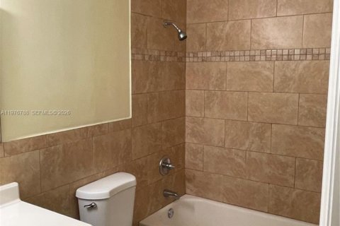 Снять в аренду кондоминиум в Хайалиа, Флорида 3 спальни, 124.49м2, № 2040714 - фото 21