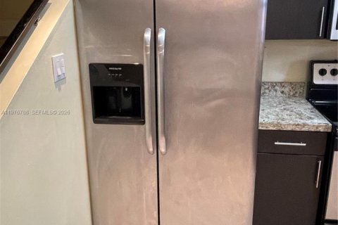 Снять в аренду кондоминиум в Хайалиа, Флорида 3 спальни, 124.49м2, № 2040714 - фото 11