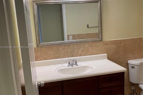 Снять в аренду кондоминиум в Хайалиа, Флорида 3 спальни, 124.49м2, № 2040714 - фото 20