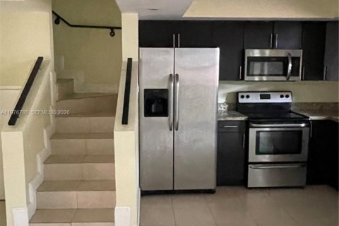 Снять в аренду кондоминиум в Хайалиа, Флорида 3 спальни, 124.49м2, № 2040714 - фото 8