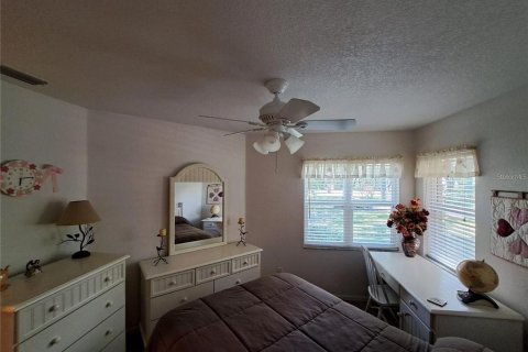 Villa ou maison à vendre à Zephyrhills, Floride: 3 chambres, 139.82 m2 № 2358738 - photo 12