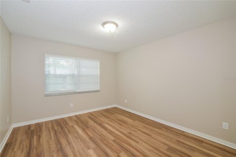 House in Orlando, Florida 3 bedrooms, 180.23 sq.m. № 2198770 - photo 10