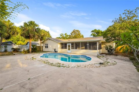 House in Orlando, Florida 3 bedrooms, 180.23 sq.m. № 2198770 - photo 14