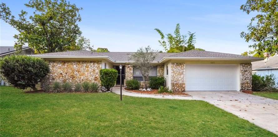 House in Orlando, Florida 3 bedrooms, 180.23 sq.m. № 2198770