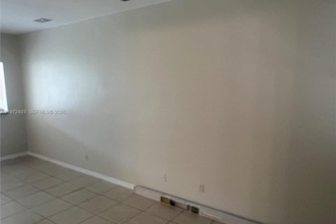 Купить таунхаус в Хомстед, Флорида 2 спальни, 95.5м2, № 2032996 - фото 14