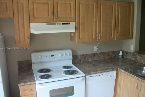 Купить таунхаус в Хомстед, Флорида 2 спальни, 95.5м2, № 2032996 - фото 11