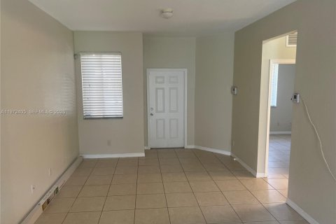 Купить таунхаус в Хомстед, Флорида 2 спальни, 95.5м2, № 2032996 - фото 8