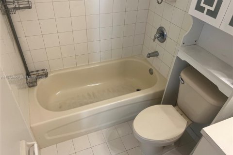 Купить таунхаус в Хомстед, Флорида 2 спальни, 95.5м2, № 2032996 - фото 25