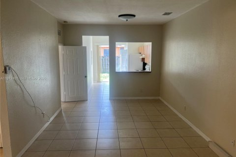 Купить таунхаус в Хомстед, Флорида 2 спальни, 95.5м2, № 2032996 - фото 7