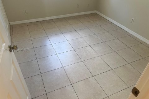 Купить таунхаус в Хомстед, Флорида 2 спальни, 95.5м2, № 2032996 - фото 29