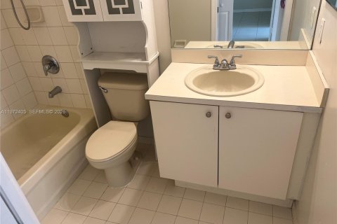 Купить таунхаус в Хомстед, Флорида 2 спальни, 95.5м2, № 2032996 - фото 23