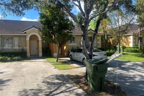 Купить таунхаус в Хомстед, Флорида 2 спальни, 95.5м2, № 2032996 - фото 3