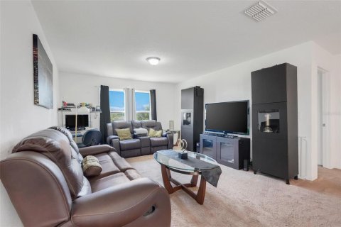 Villa ou maison à vendre à Davenport, Floride: 5 chambres, 242.2 m2 № 2232217 - photo 18