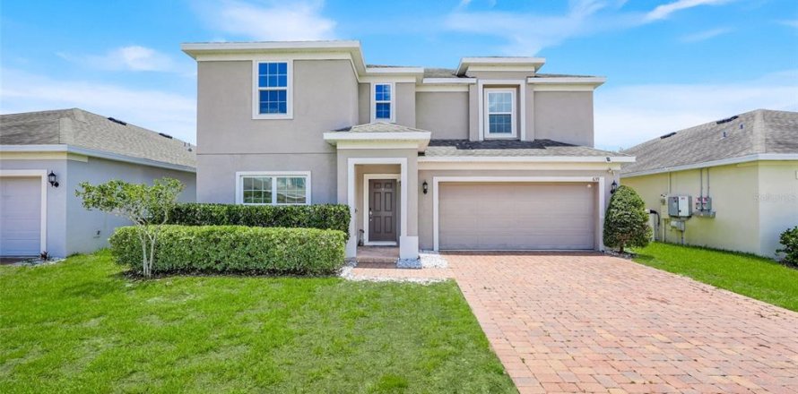 Villa ou maison à Davenport, Floride 5 chambres, 242.2 m2 № 2232217