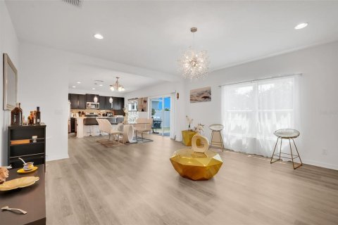 Villa ou maison à vendre à Davenport, Floride: 5 chambres, 242.2 m2 № 2232217 - photo 9