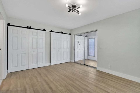 Condo in Delray Beach, Florida, 1 bedroom № 2246367 - photo 11