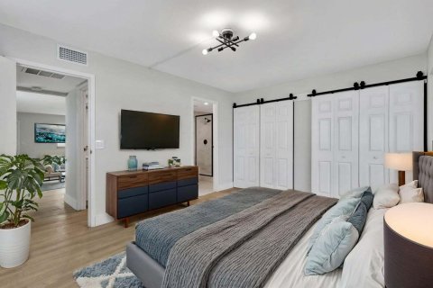 Condo in Delray Beach, Florida, 1 bedroom № 2246367 - photo 12