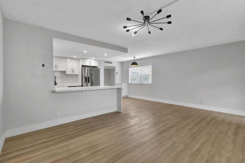 Condo in Delray Beach, Florida, 1 bedroom № 2246367 - photo 4