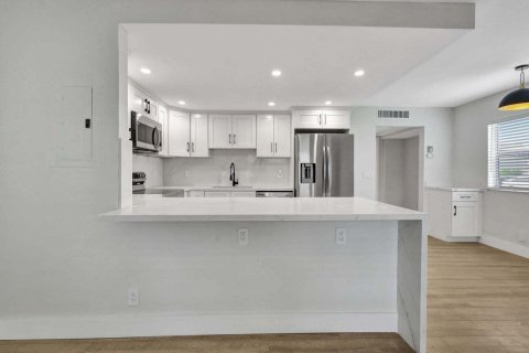 Condo in Delray Beach, Florida, 1 bedroom № 2246367 - photo 6