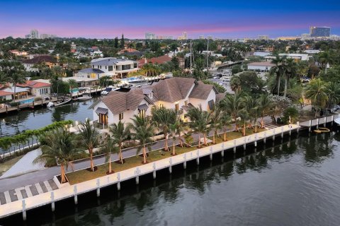 Casa en venta en Fort Lauderdale, Florida, 6 dormitorios, 408.58 m2 № 2146777 - foto 2