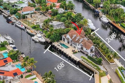 Casa en Fort Lauderdale, Florida 6 dormitorios, 408.58 m2 № 2146777