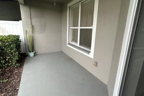 Townhouse in Sorrento, Florida 3 bedrooms, 193.89 sq.m. № 2197579 - photo 28