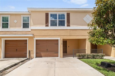 Adosado en venta en Gibsonton, Florida, 3 dormitorios, 168.15 m2 № 1899619 - foto 1