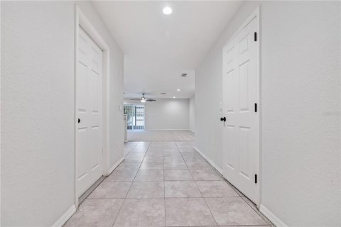 Adosado en venta en Gibsonton, Florida, 3 dormitorios, 168.15 m2 № 1899619 - foto 4