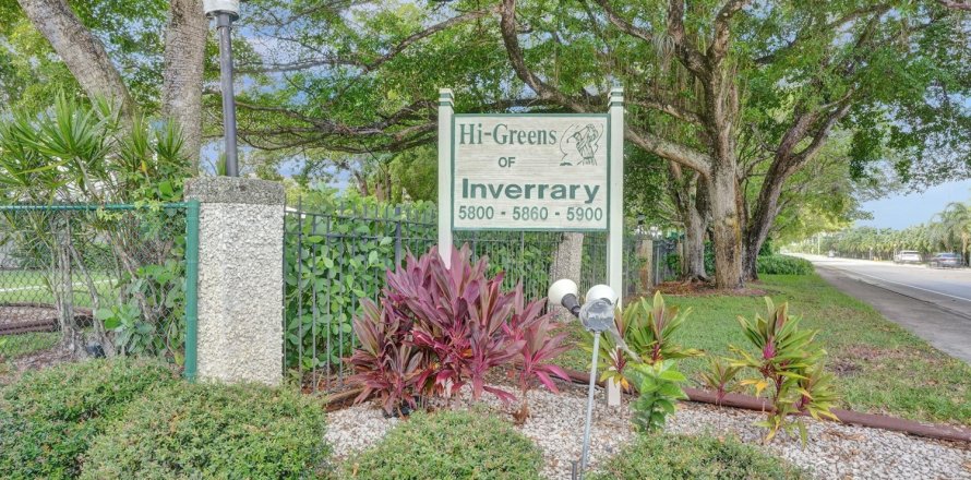 Condo in Lauderhill, Florida, 2 bedrooms № 1091676
