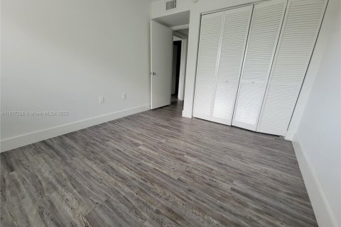 Снять в аренду кондоминиум в Коконат Крик, Флорида 2 спальни, 77.48м2, № 1982167 - фото 19