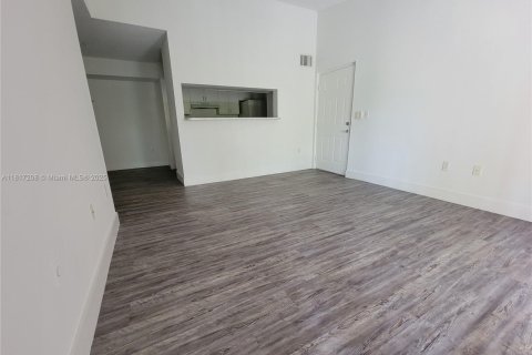 Снять в аренду кондоминиум в Коконат Крик, Флорида 2 спальни, 77.48м2, № 1982167 - фото 14