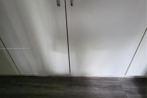 Снять в аренду кондоминиум в Коконат Крик, Флорида 2 спальни, 77.48м2, № 1982167 - фото 21