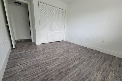 Снять в аренду кондоминиум в Коконат Крик, Флорида 2 спальни, 77.48м2, № 1982167 - фото 18