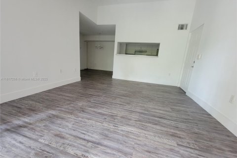 Снять в аренду кондоминиум в Коконат Крик, Флорида 2 спальни, 77.48м2, № 1982167 - фото 12