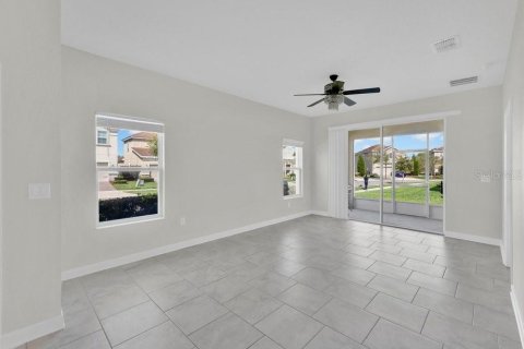 Townhouse in Davenport, Florida 2 bedrooms, 139.82 sq.m. № 2093490 - photo 11