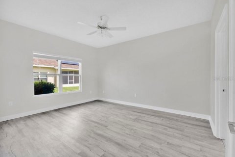Townhouse in Davenport, Florida 2 bedrooms, 139.82 sq.m. № 2093490 - photo 12