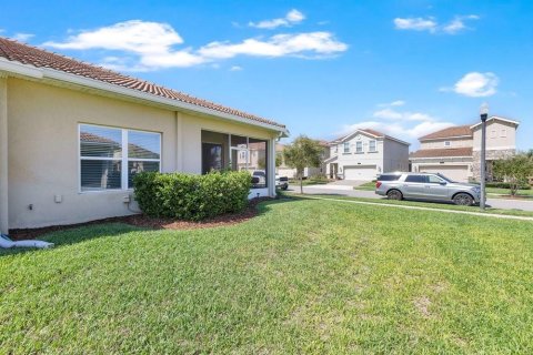 Townhouse in Davenport, Florida 2 bedrooms, 139.82 sq.m. № 2093490 - photo 25