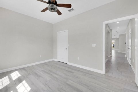 Townhouse in Davenport, Florida 2 bedrooms, 139.82 sq.m. № 2093490 - photo 21