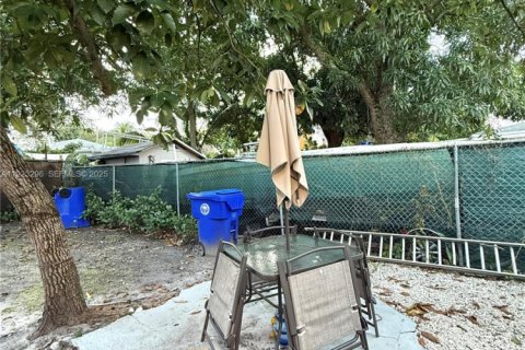 Immobilier commercial à louer à Miami, Floride: 1 chambre, 149.85 m2 № 1977345 - photo 8