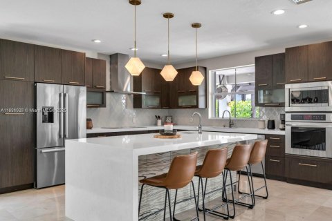 Casa en venta en Weston, Florida, 6 dormitorios, 376.07 m2 № 1944425 - foto 10