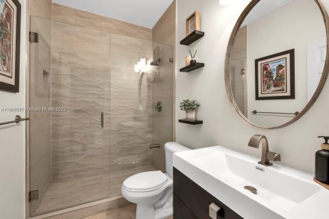 Casa en venta en Weston, Florida, 6 dormitorios, 376.07 m2 № 1944425 - foto 16