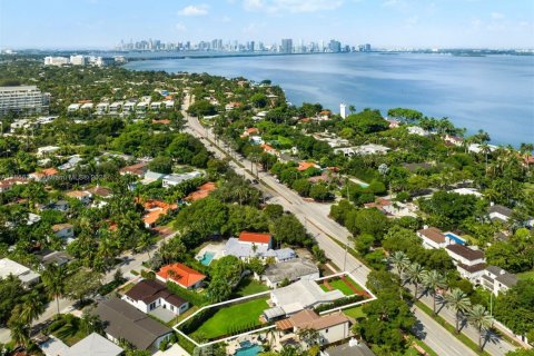 Купить земельный участок в Майами-Бич, Флорида № 1924016 - фото 14