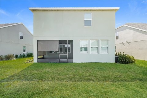 House in Kissimmee, Florida 4 bedrooms, 218.32 sq.m. № 2222840 - photo 15