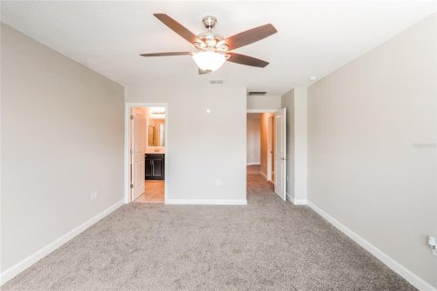 House in Kissimmee, Florida 4 bedrooms, 218.32 sq.m. № 2222840 - photo 13