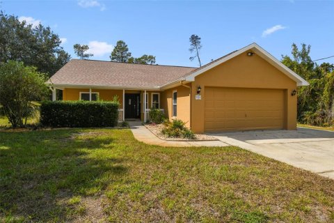 Villa ou maison à Weeki Wachee, Floride 3 chambres, 121.89 m2 № 2094289