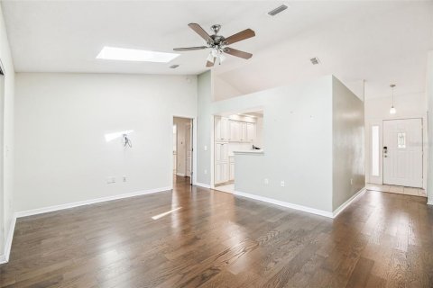 Villa ou maison à vendre à Weeki Wachee, Floride: 3 chambres, 121.89 m2 № 2094289 - photo 5