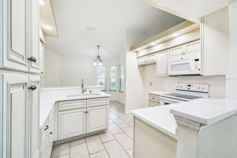 Villa ou maison à vendre à Weeki Wachee, Floride: 3 chambres, 121.89 m2 № 2094289 - photo 10